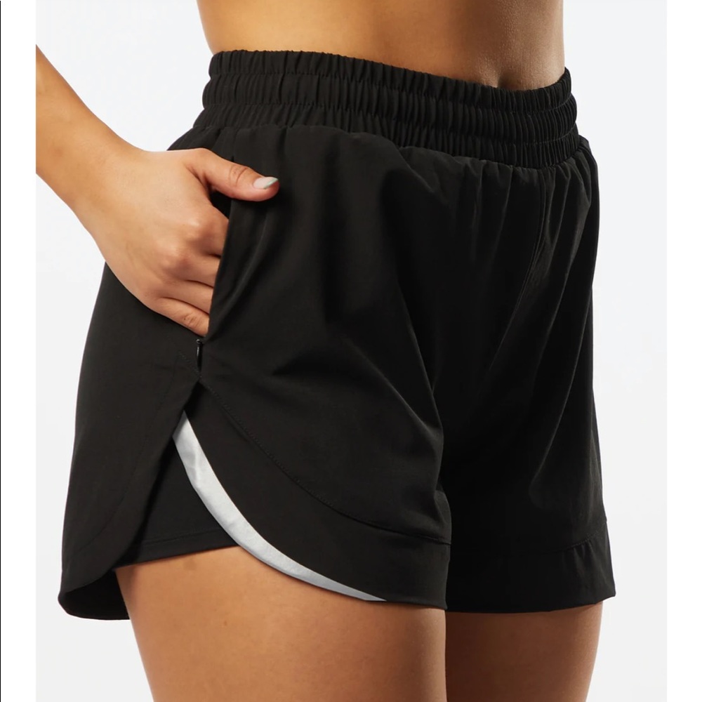 Alphalete Stride Short